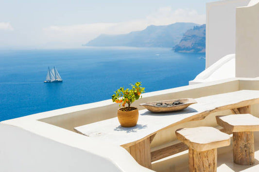 6 Greek-Approved Ways to Beat the Heat This Summer ☀️🇬🇷